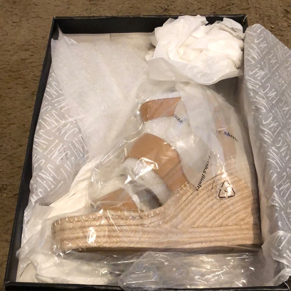 INC Women's Catiana Wedge Sandals - Picture 6 of 8